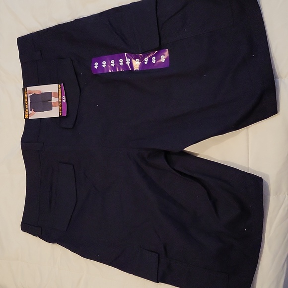 Mens cargo shorts Costco brand - Picture 5 of 5